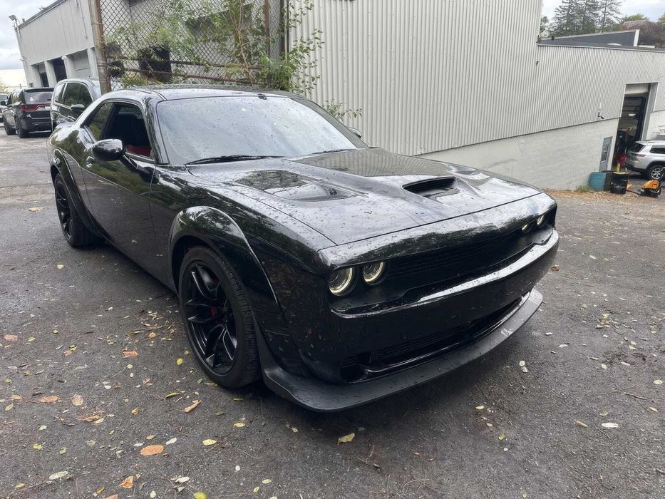 Dodge Challenger      2021