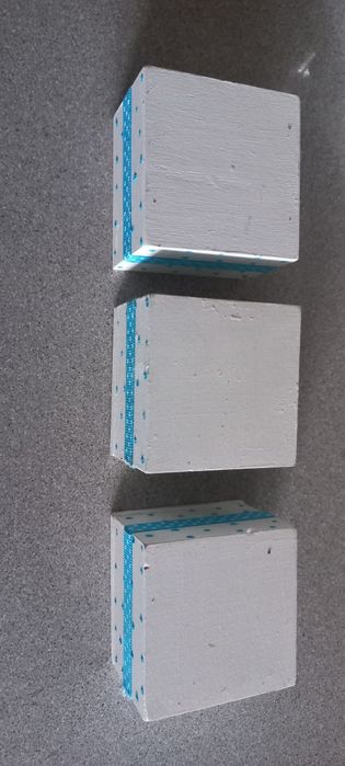 3 caixas de bebé "umbigo, pulseira e caracol"