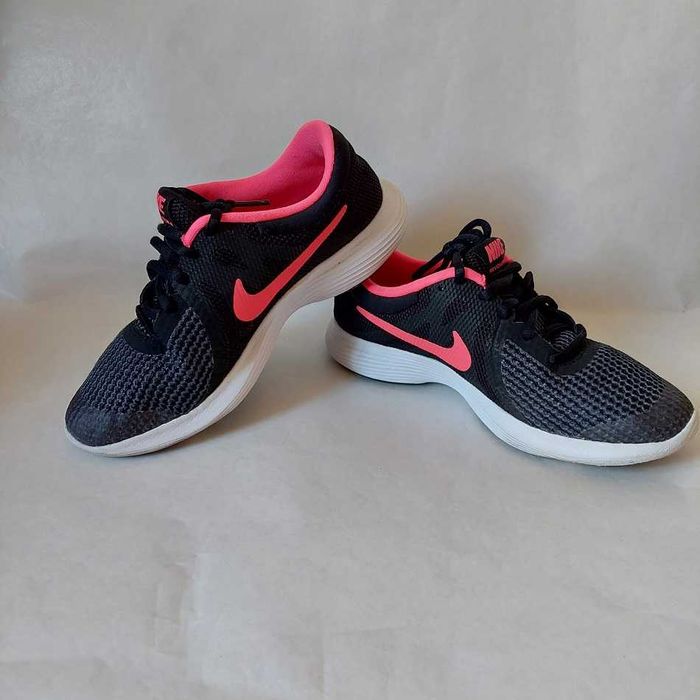 Ténis "Nike" nº36 Semi Novos