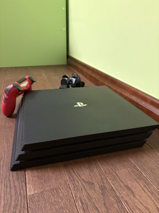 Konsola PS 4 PRO !!!