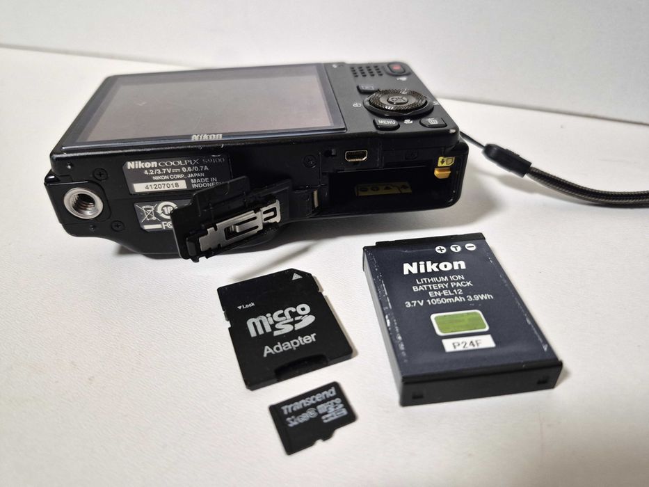 Цифровой фотоаппарат Nikon Coolpix S9100, 12.1 Mp