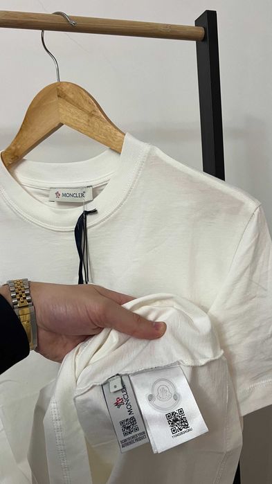 Tshirt Moncler Branca - Tamanho S