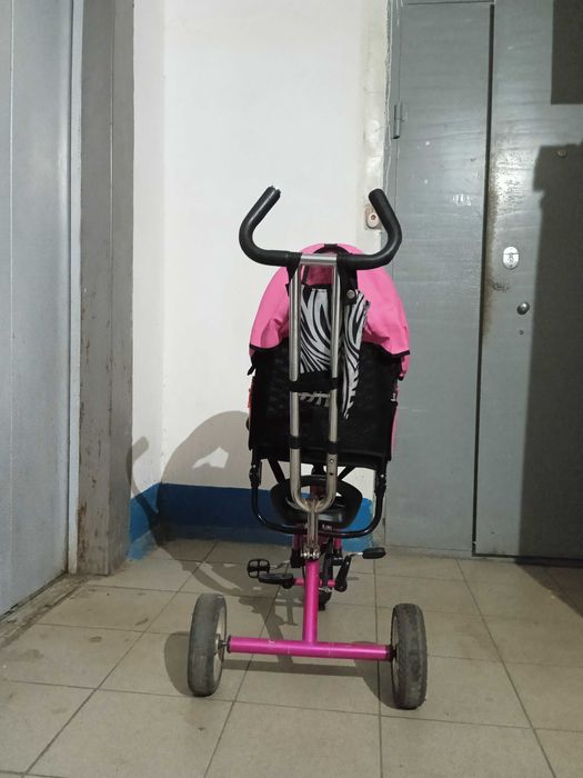 Триколісний велосипед Super Trike для дівчинки