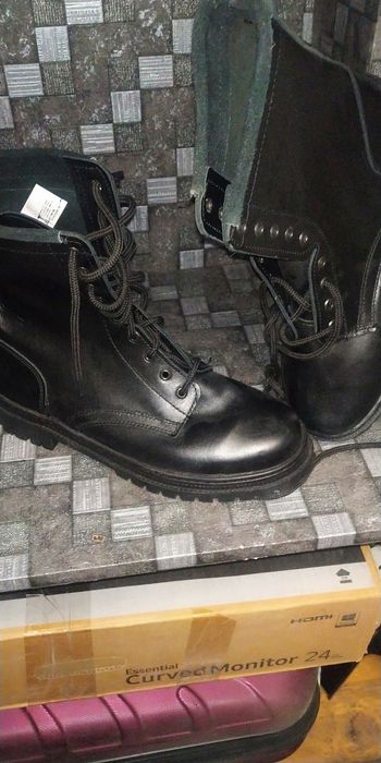 Сапоги берцы 43 размер