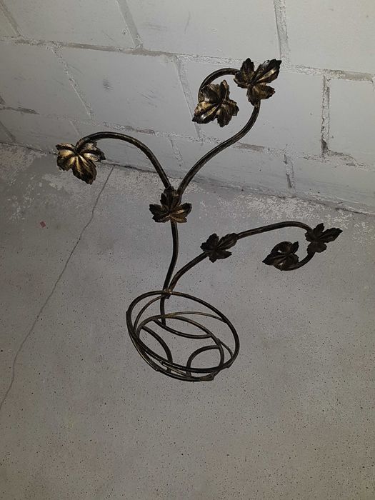 Kwietnik metaloplastyka