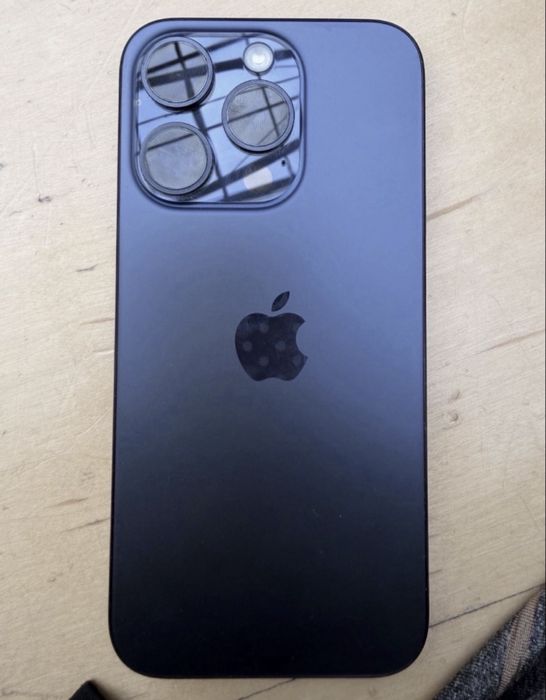 iPhone 15 pro (ler descricao)