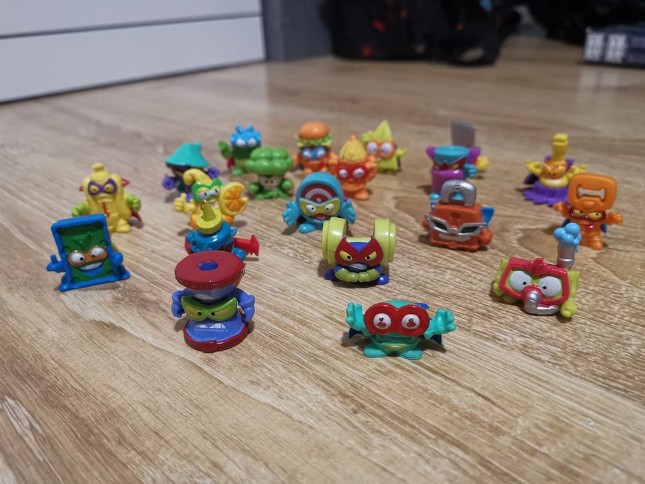 Zestaw figurek super zings 20 szt.