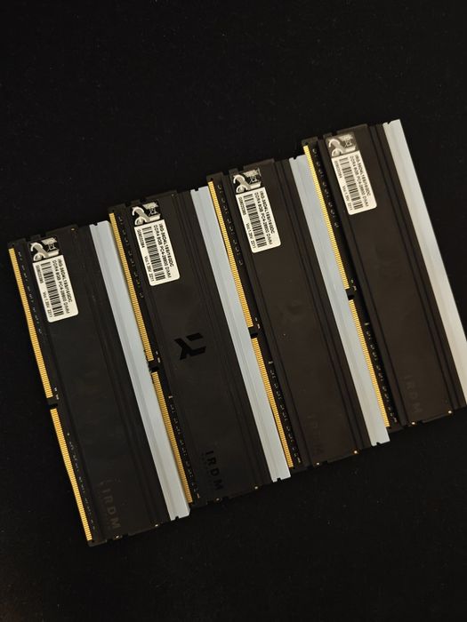 GOODRAM IRDM RGB 2x8GB DDR4 3600MHz 18cl