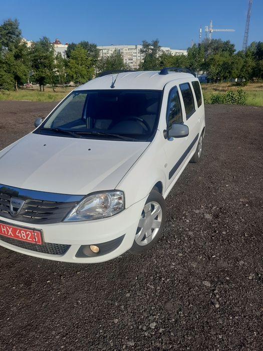 Логан 1.6 16v  універсал, щойно із Німеччини в гарному стані.