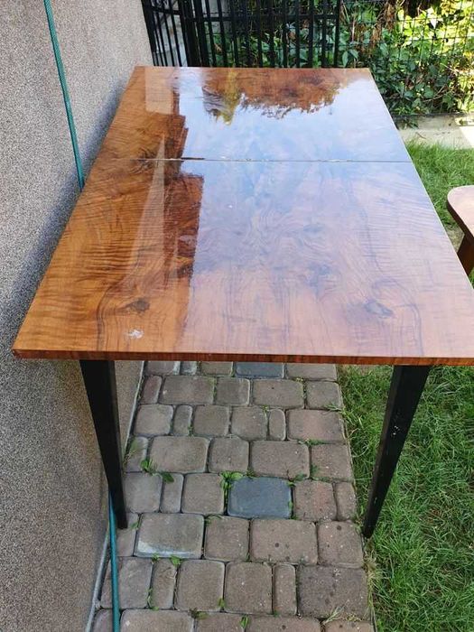 Stary stół fornirowany, rozkładany, Kalwaria