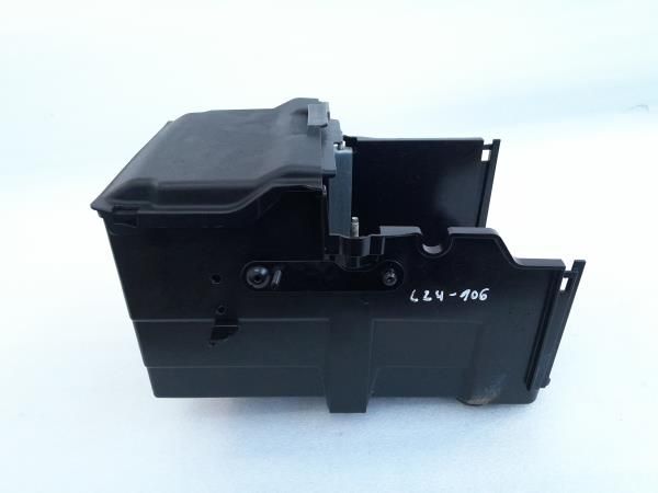 Base / caixa da bateria FORD Focus III