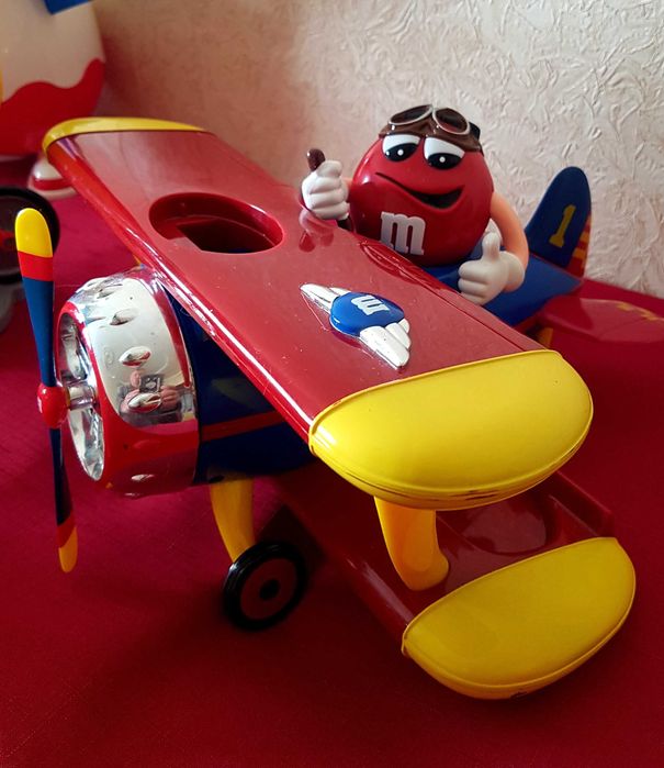 Коллекция Игрушек - Диспенсеров от M&M's