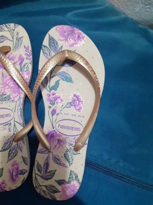 2 pares de chinelos havaianas  tam 35/36 NOVOS