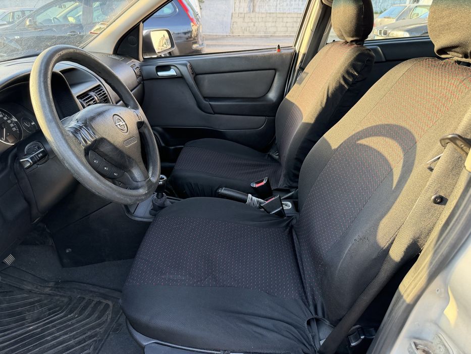 Opel astra caravan 1.4 16v