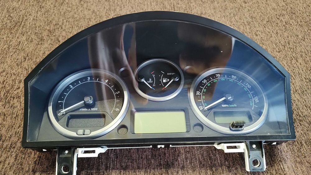 Панель приладів Land Rover Discovery 2.7tdi (III) 2004-2009 YAC500028