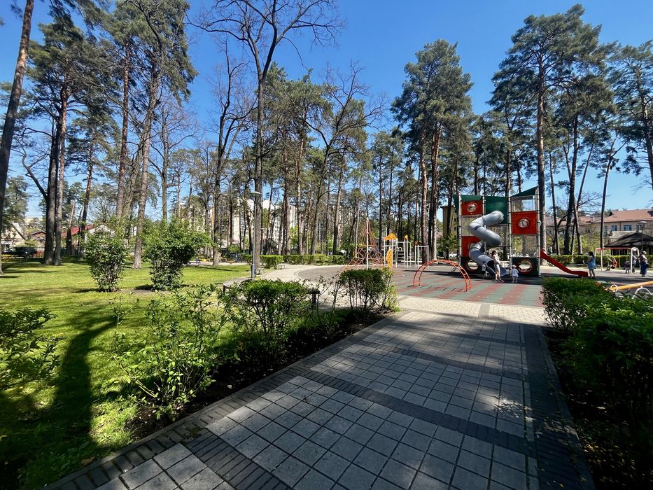 Комерційне приміщеняя 136 кв.м. Продаж, оренда. Ірпінь, центр міста