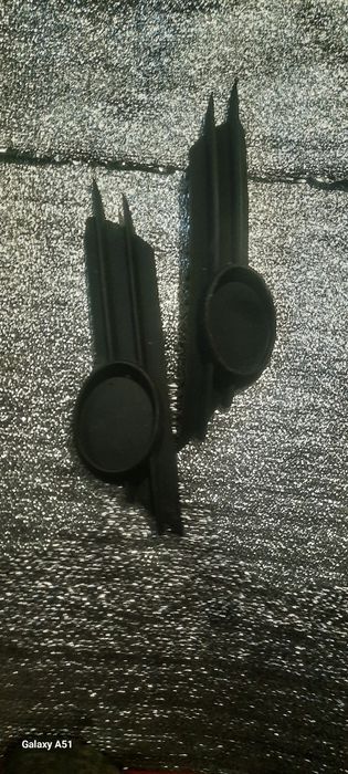 Продам решітку радіатора "опель корза д "