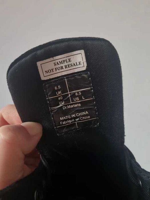 Dr. Martens Pascal velvet welurowe czarne buty trzewiki martensy