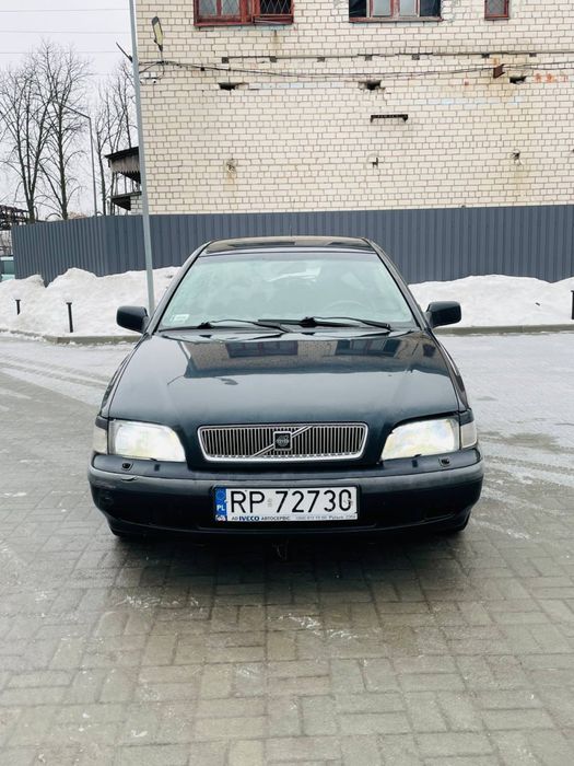 Срочно продам Volvo V40 1.9DTI