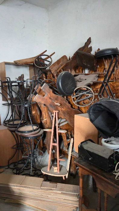 Для кафе, тераси крісла, столи, двері, барні стільці, ставні