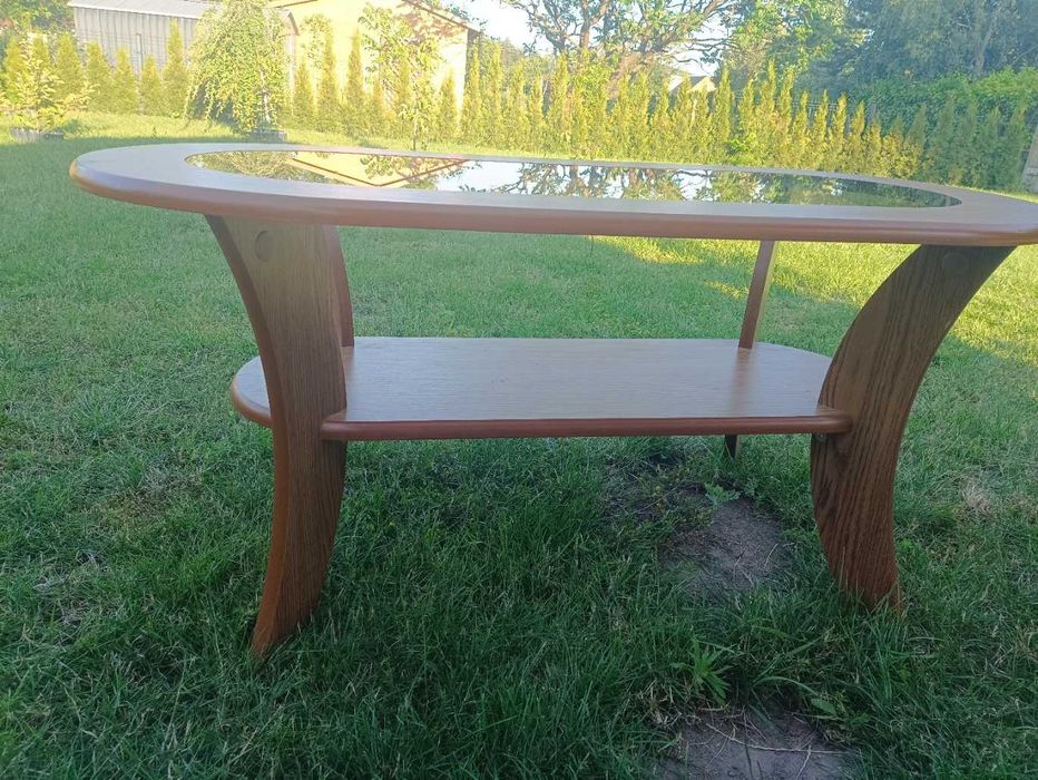 Ława owalna ze szkłem i półką do salonu, na taras lub na działkę