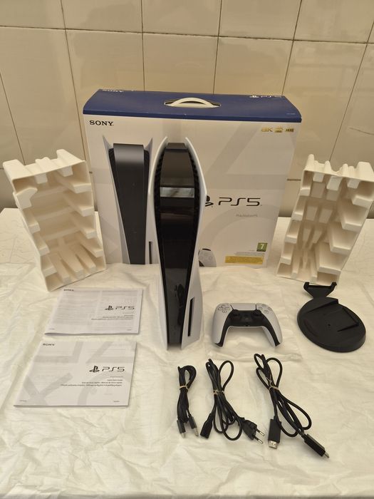 Ps5 com Leitor + Comando oficial  - Pode ser testada  !!