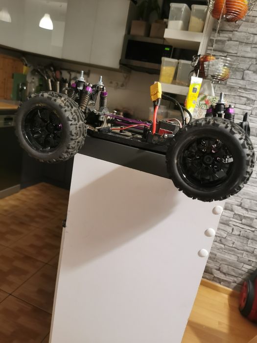 Tylko dzisiaj pakiet. Podwozie maverick Mt 1:10 +esc 120A silnik i koł