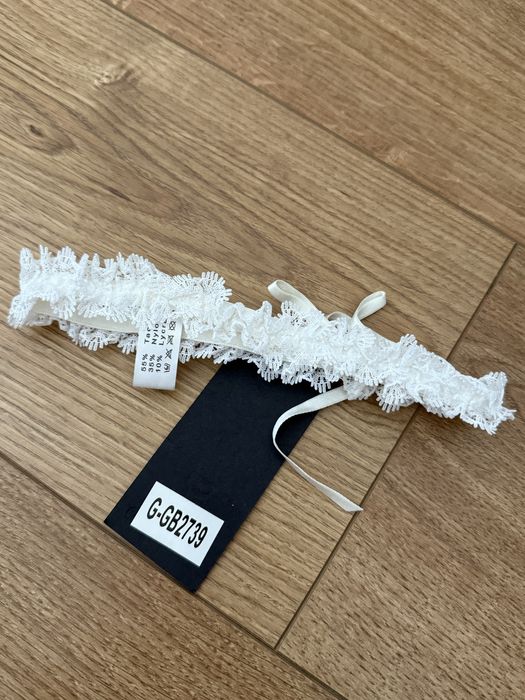 Podwiązka ślubna biała