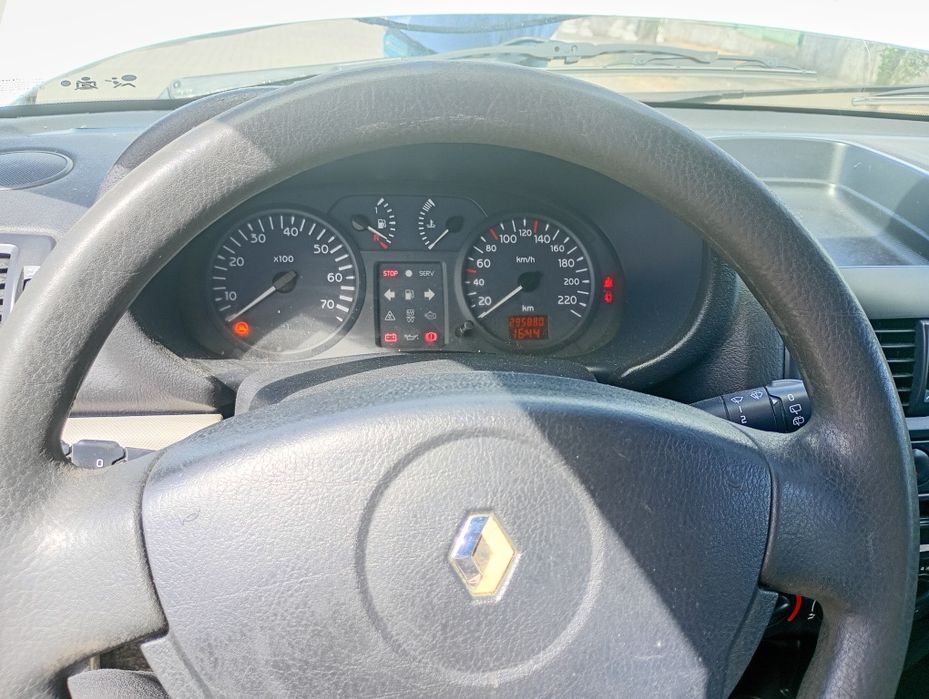 Renault Clio 1.5 DCI comercial