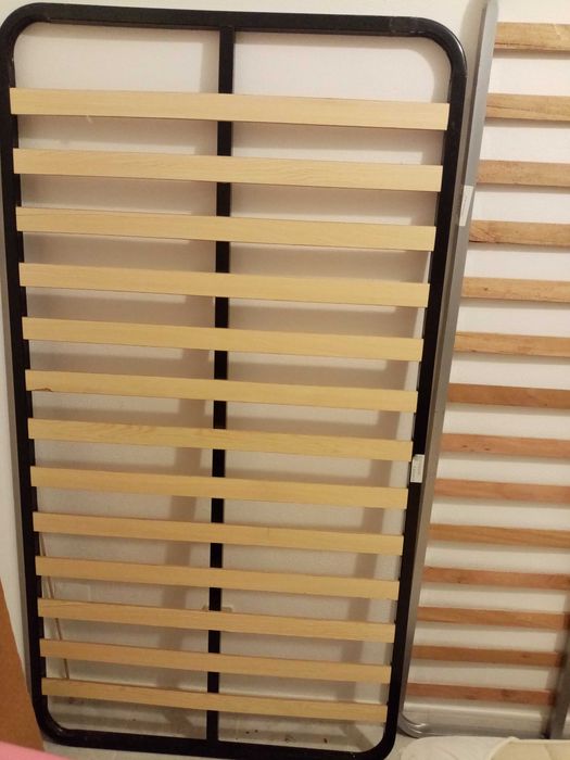 Estrado para cama de solteiro - como novo