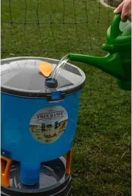 Poidło dla kur automatyczne KOLOSS z przezroczystym zasobnikiem