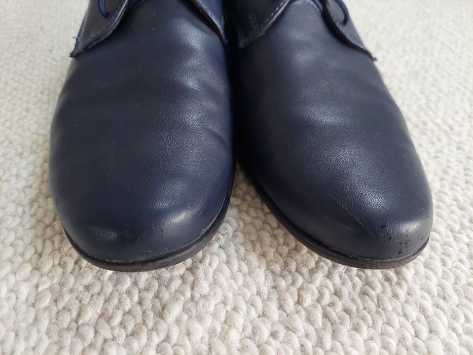 Eleganckie buty chłopięce (komunijne)