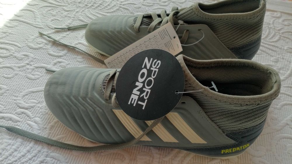 Chuteiras novas ADIDAS PREDATOR n°37,5.