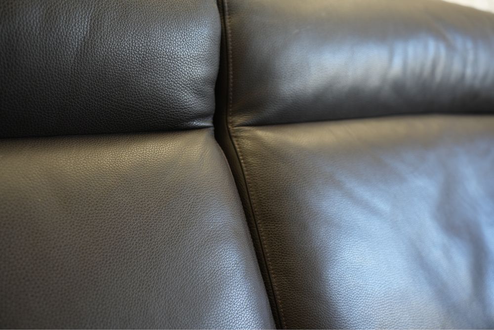 Nowoczesny narożnik z naturalnej skóry