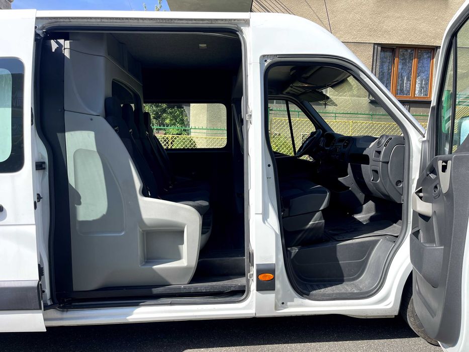 WYNAJMĘ BUSA 7-osobowy, duża paka, ATRAKCYJNA CENA