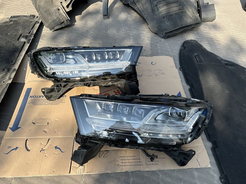 Комплектний перід Audi Q7 4M0(Крило,Бампер,Капот,Фара,Панель)