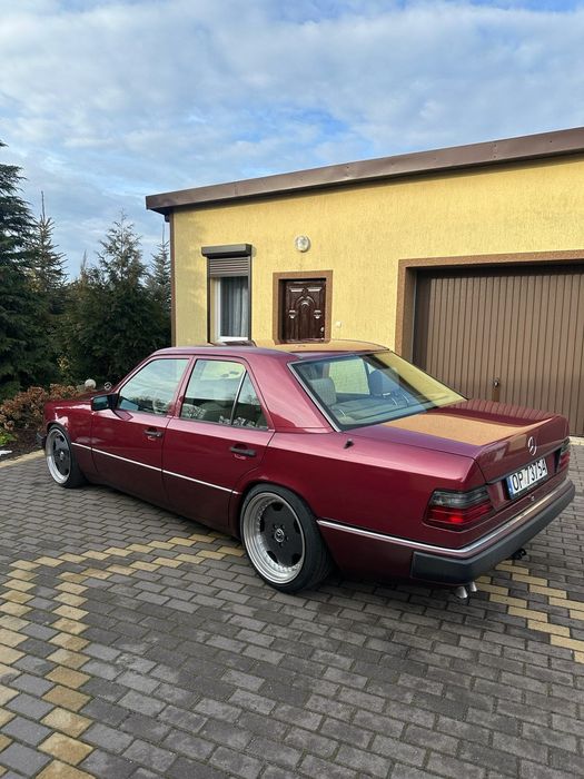 Mercedes w 124 E300