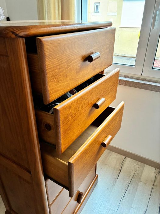 Cómoda de Madeira Castanha