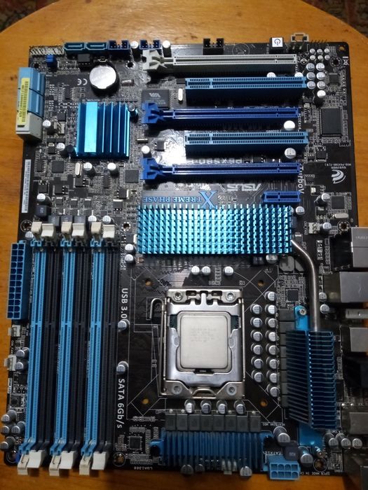 Материнская плата