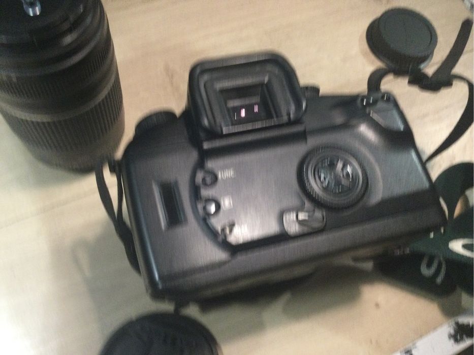 Топовый CANON EOS 30 отличное состояние (elan 7)
