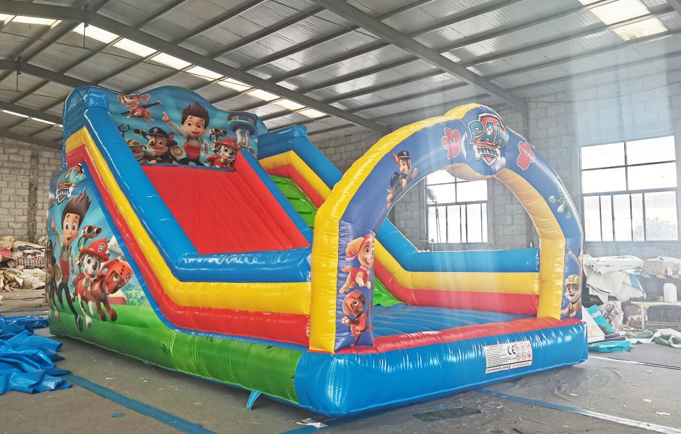 Dmuchaniec dmuchana zjezdzalnia