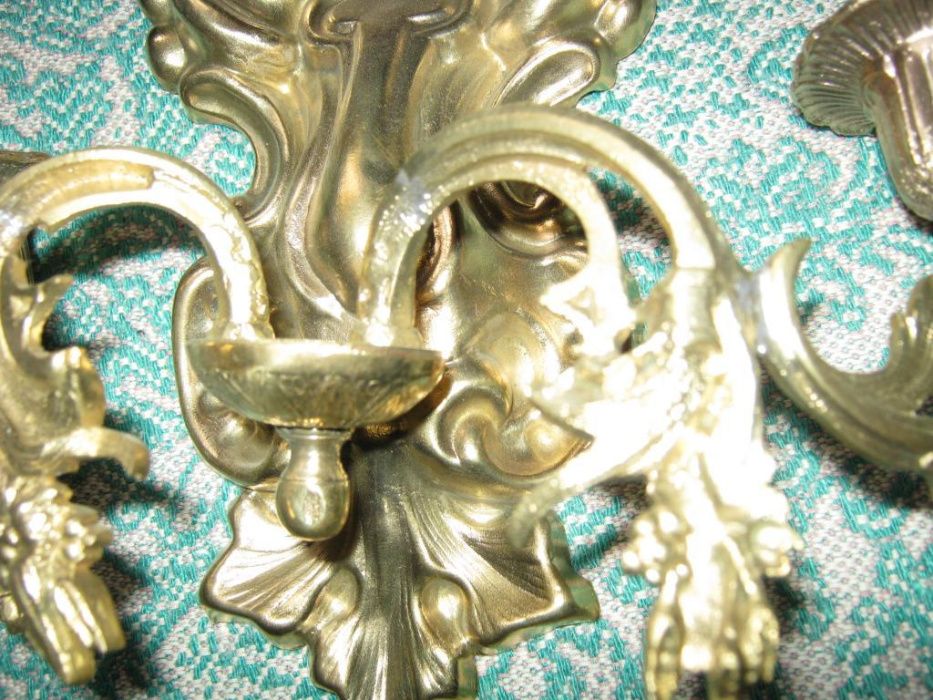 Бра настенное, старинное, бронзовое. Светильник. Свечи.