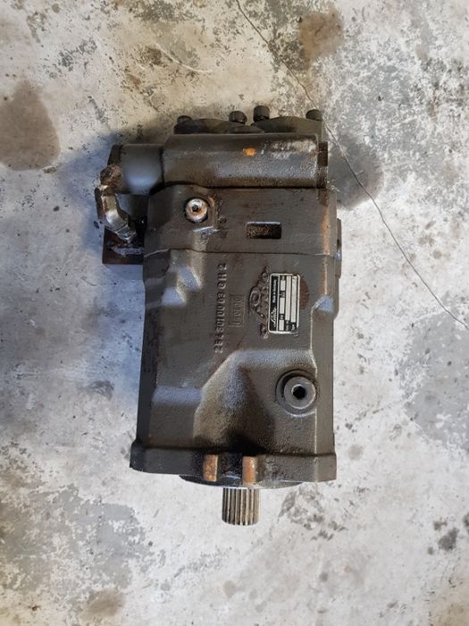 Silnik jazdy do koparki Volvo
