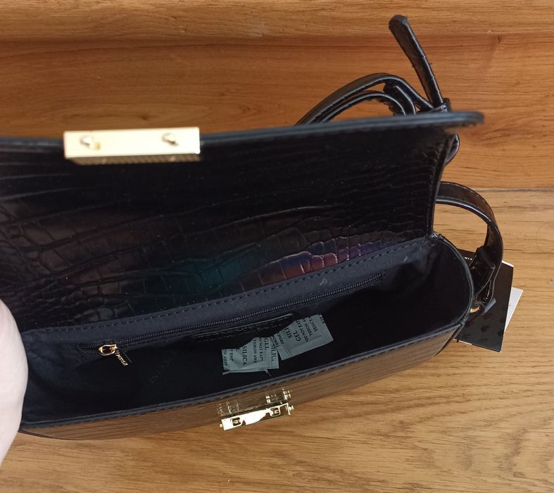 Torebka mała damska listonoszka ala krokodyl czarna Puccini