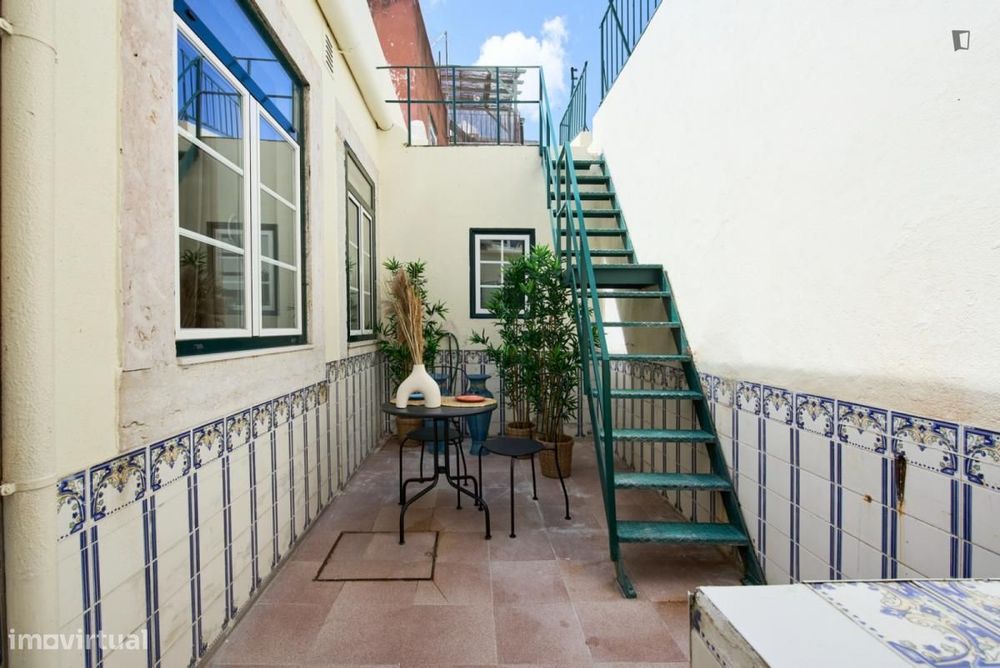 Quarto - localizado em Graça Lisbon