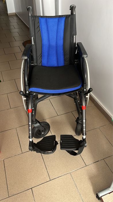 Wózek dla osób z niepełnościosprawnością