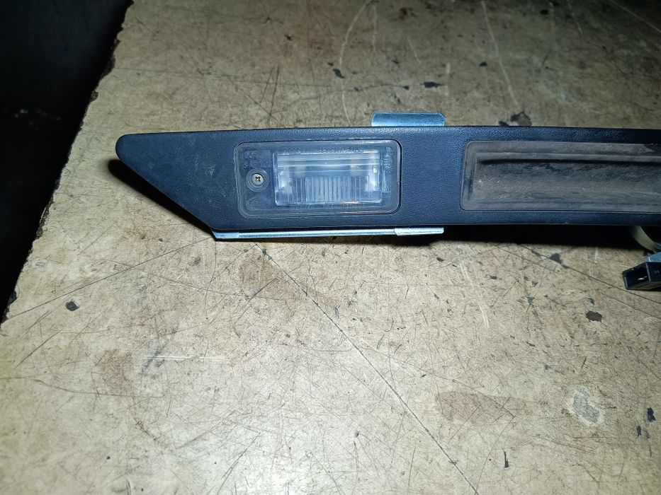 Blenda klapy bagażnika mikrostyk Audi A6 C6 sedan komplet
