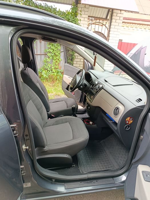 Dacia Lodgy 2013
