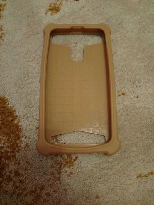 Силиконовый чехол (два цвета) на телефон с диагональю 5 дюймов