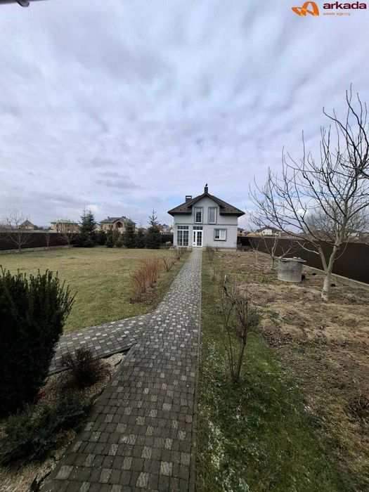 Продам 2 нових будинки на 12сотках в елітному районі.Драгомирчани.